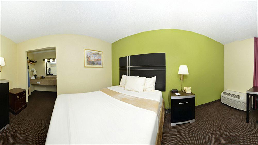 Days Inn Oil City Conference Center Eksteriør bilde